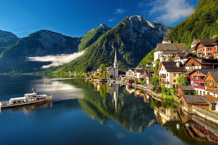 Private Transfer from Cesky Krumlov to Hallstatt with 2 hours for sightseeing - Photo 1 of 11